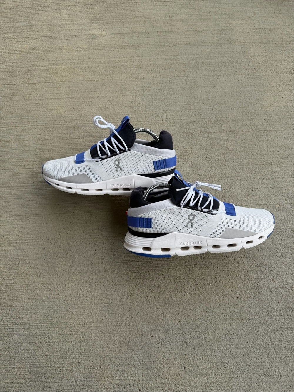 On Cloud Cloudnova White Cobalt Running Shoes Womens Size 10 White Blue 26.98983 - Picture 2 of 12